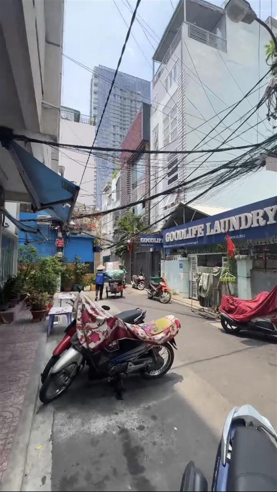 Khu sang trọng đường nguyễn trãi q1 ngang 6m x 15m nở 10m cấp 4 giá 18,5 tỷ giáp toả nhà lancaster