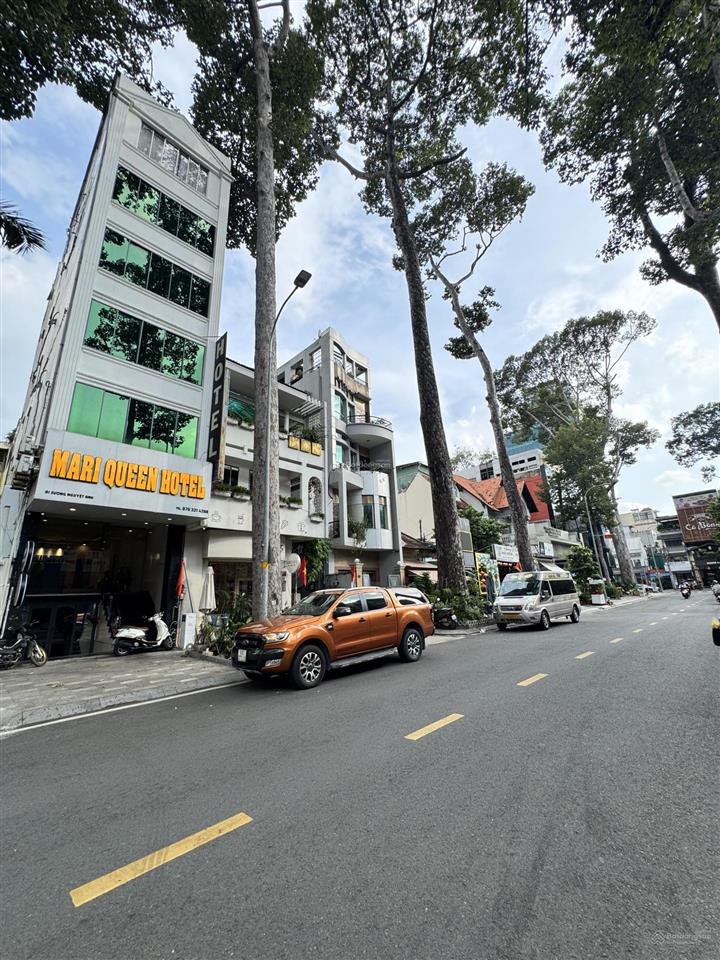 Bán khách sạn mặt tiền sương nguyệt ánh q1 dt 4,3m x 20m hầm 7 tầng giá 65 tỷ có dòng tiền 170 tr