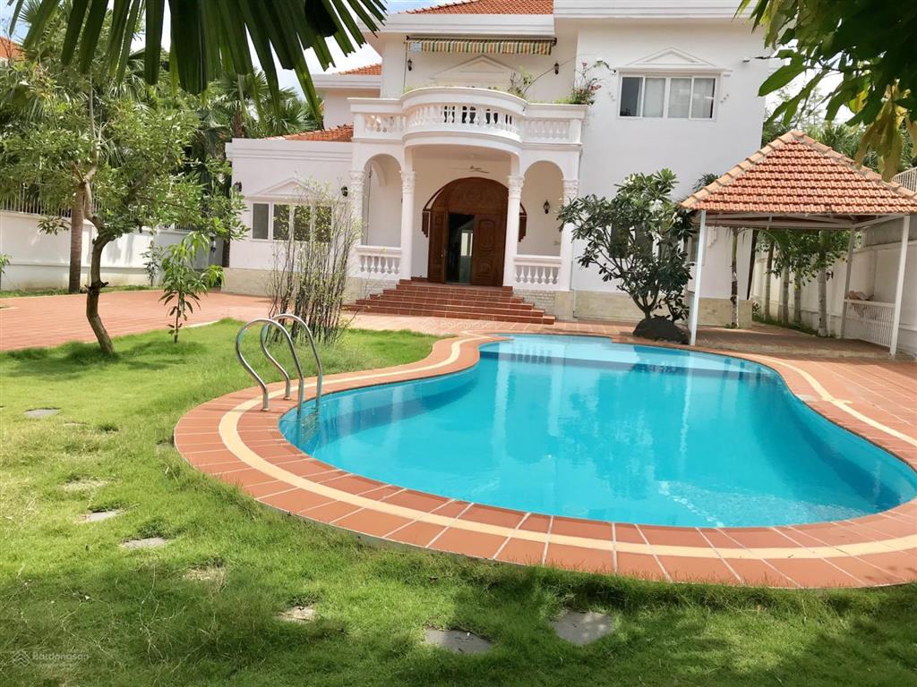 Bán biệt thự thảo điền sân vườn tuyệt đẹp 566m2  vào ở ngay  giá chỉ 95 tỷ