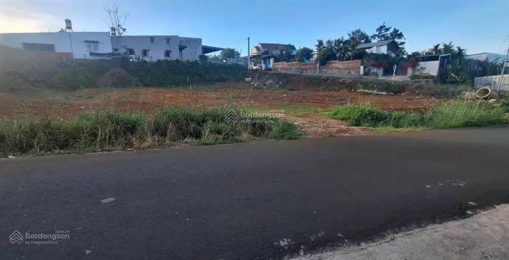 Bán gấp lô đất 100m2 hoà ninh, di linh