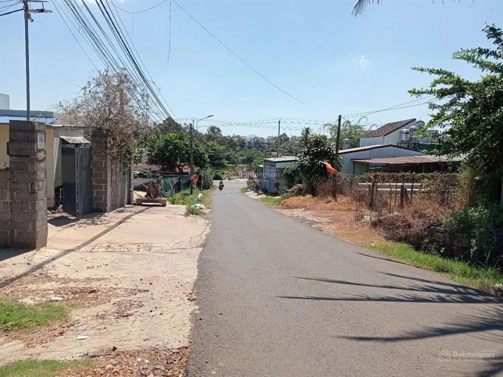 Đất hòa ninh, di linh giá mềm, đường to rộng