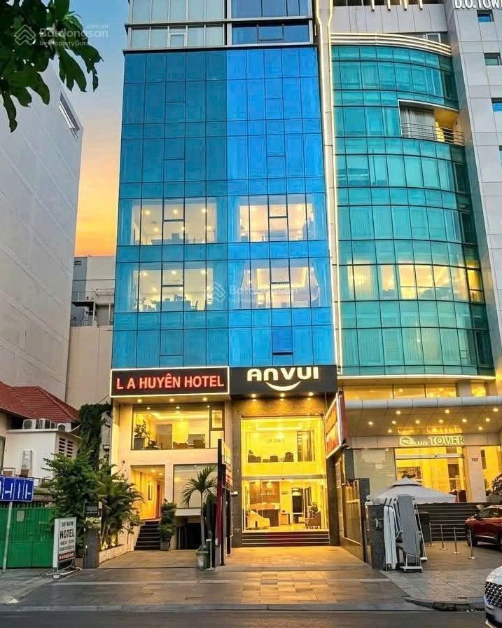 Siêu phẩm!! mặt tiền sát tôn đức thắngvinhome goldendt 5,7x16mkc  6 tầnghđt 100trgiá 24 tỷ