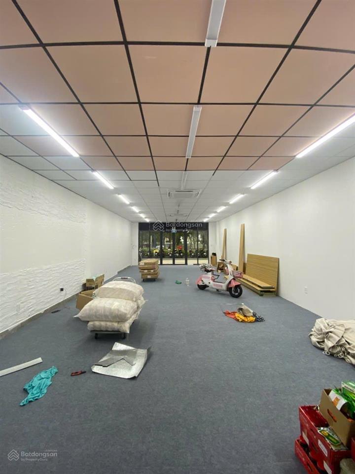 Cho thuê mặt bằng 190m2 the sun avenue giá 70tr