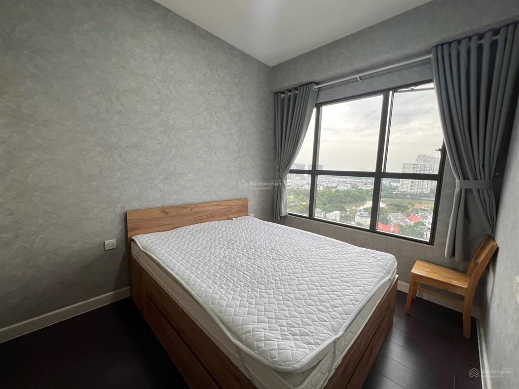 Bán 2pn  2wc có sổ hồng 76m2, giá 6ty4