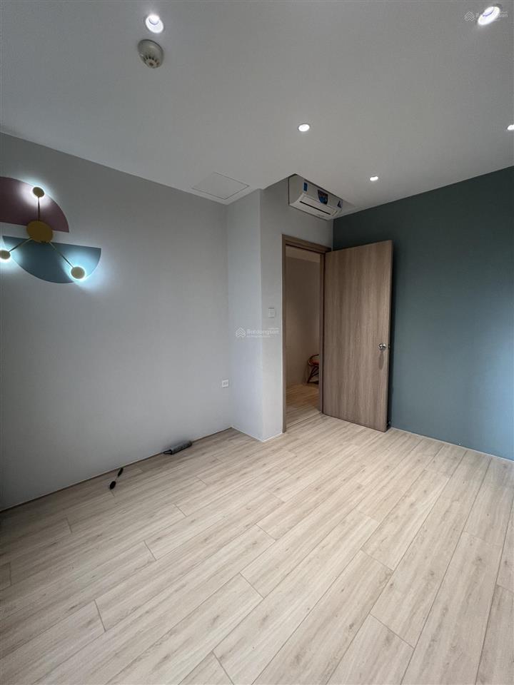 Cho thuê 3pn90m2 trống sẵn giá 19tr ntcb