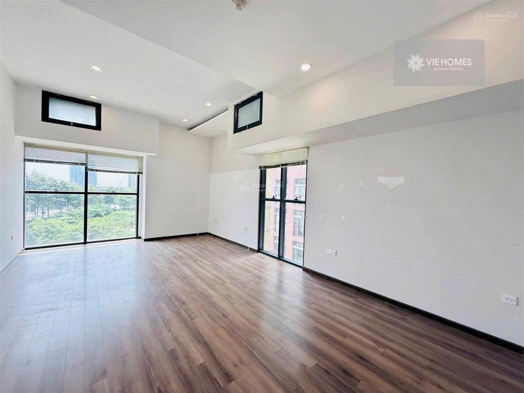 Cho thuê văn phòng có phòng riêng ngủ lại  65m2 giá 18tr