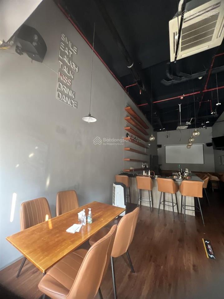 Bán nhanh shophouse 78m2 giá chỉ 10 tỷ, sẵn hợp đồng thuê hàng tháng