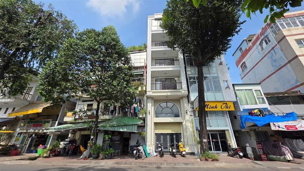Bán nhà mt trường sa p13,q.3 dt 4.6x17 nỡ hậu 4.8  6 tầng nhà mới giá 31 tỷ tl