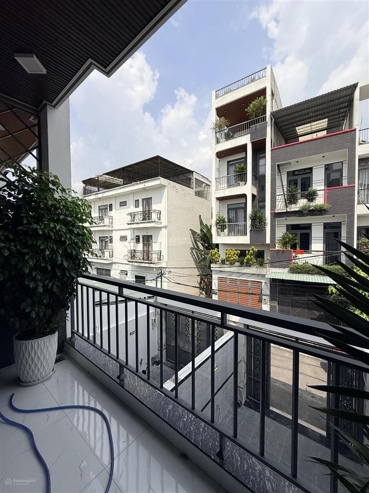 Bán nhà thới an q12, 102m2 4x25 ô tô thông, 4 tầng full nội thất chỉ 6.x tỷ