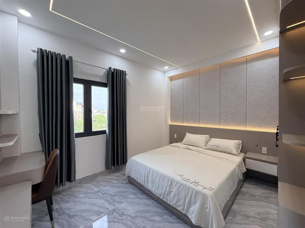 Bán nhà giá rẻ q12, đường 10m, 4x17 5 tầng full nội thất chỉ 6.x tỷ tl
