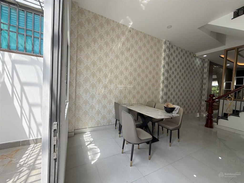 Bán nhà hxh thạnh xuân q12, 4x15, 3 tầng chỉ 4.x tỷ tl