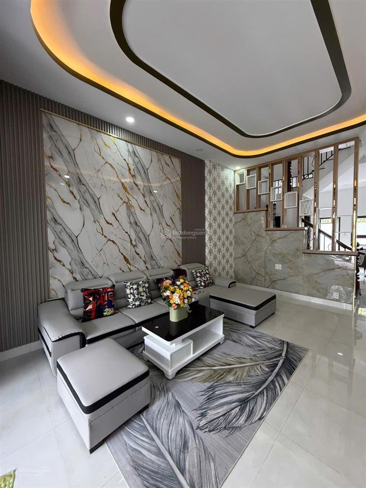 Bán nhà hxh thạnh xuân q12, 4x15, 3 tầng chỉ 4.x tỷ tl