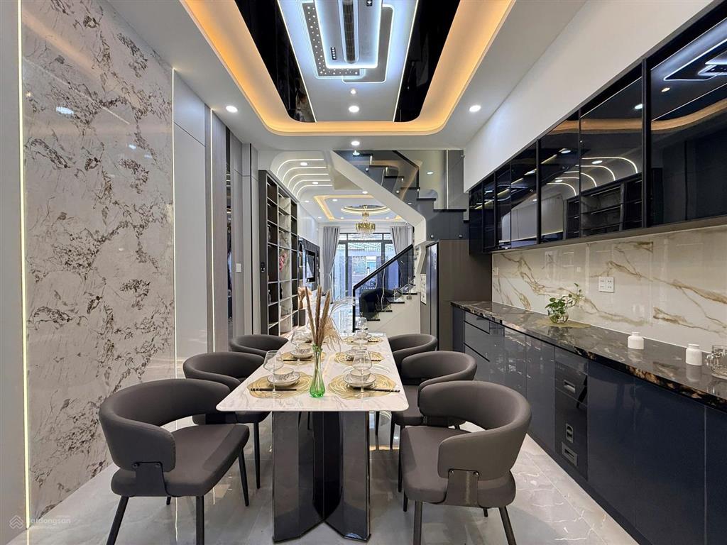 Bán nhà mặt tiền thạnh xuân q12, 70m2 4 tầng xây mới chỉ 6.x tỷ tl
