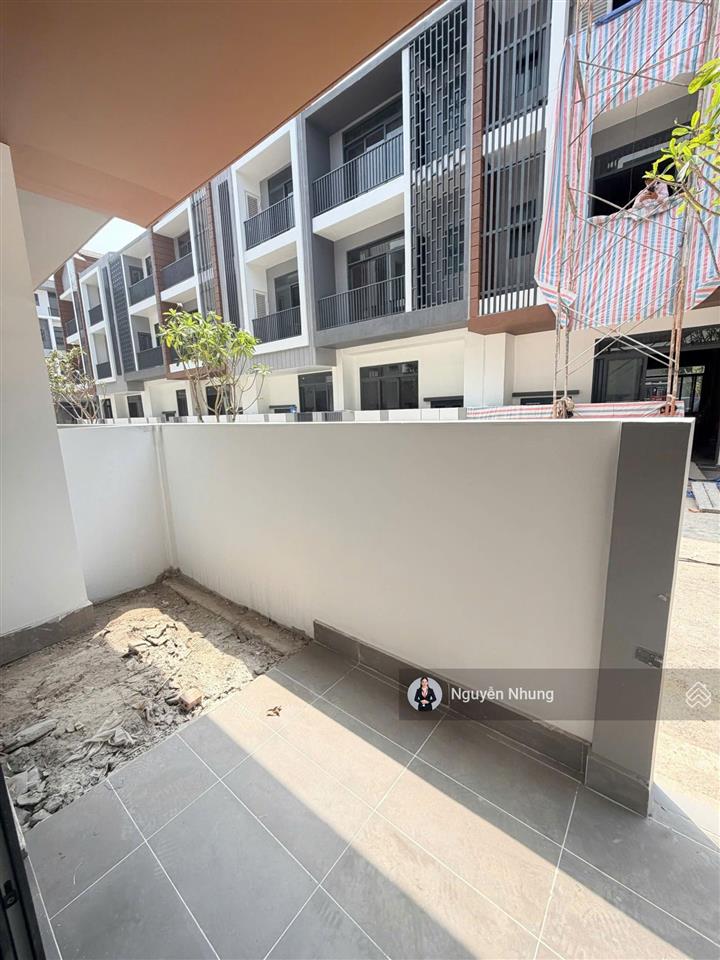 (mua trực tiếp cđt) nhà mặt phố artisan park, dt 100m2, 5pn, 6wc, mặt tiền 60m.  0968 903 ***