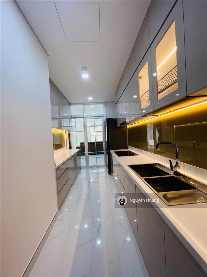 Bán căn sky linked villa  dt 206 m2, 3pn  2wc  gara ô tô 40 m2!  0938 268 ***