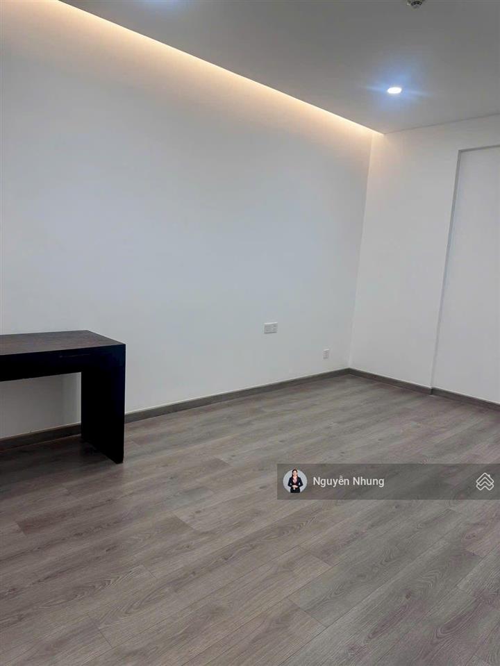 Chính chủ cần bán lại căn hộ có xe hơi chạy lên tận nhà  dt 167m2, tk 2pn + 2wc!  0968 903 ***
