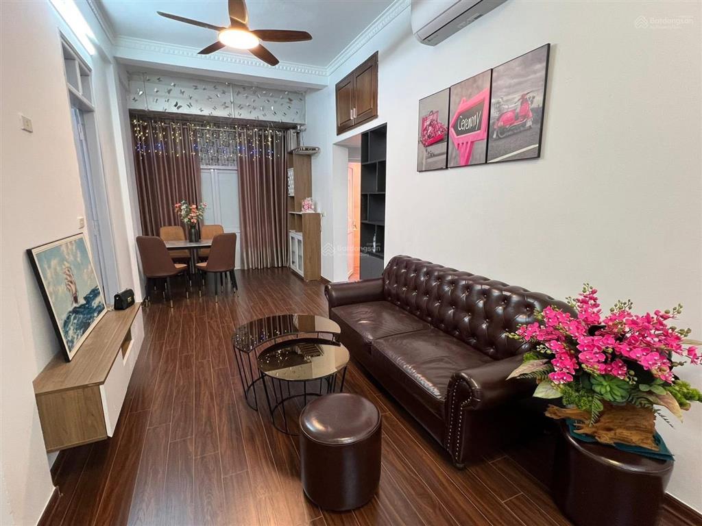 Bán nhà tập thể ngõ 68 quan nhân, cầu giấy, ô tô đỗ cầu thang, 68m², 2 ngủ, giá chào hơn 4 tỷ