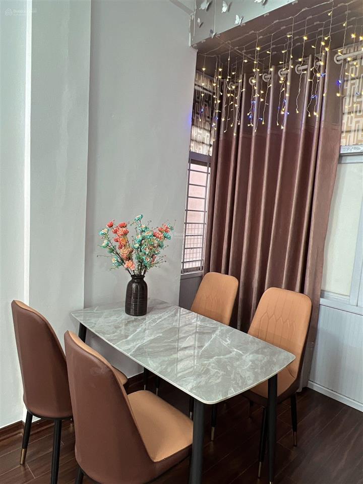 Bán nhà tập thể ngõ 68 quan nhân, cầu giấy, ô tô đỗ cầu thang, 68m², 2 ngủ, giá chào hơn 4 tỷ
