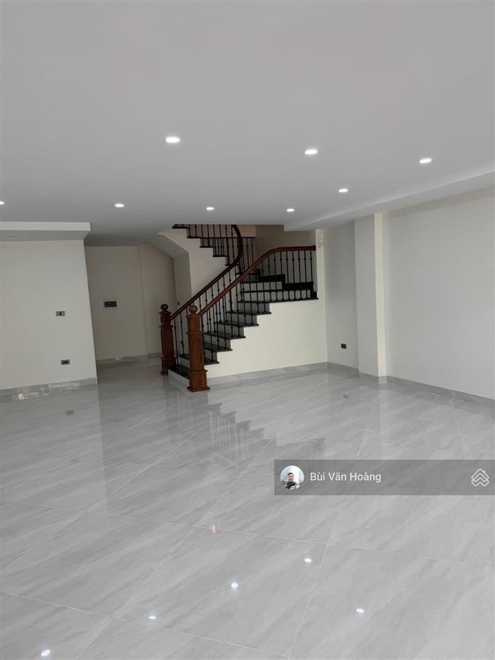 Bán nhà vừa ở vừa cho thuê kinh doanh phố vĩnh tuy, hai bà trưng, 100m2 xây mới 8 tầng giá hơn 30tỷ