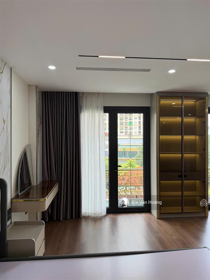 Bán nhà minh khai, cạnh timecity, vừa ở vừa kinh doanh, 8 tầng xây mới full nội thất, giá chỉ 38 tỷ