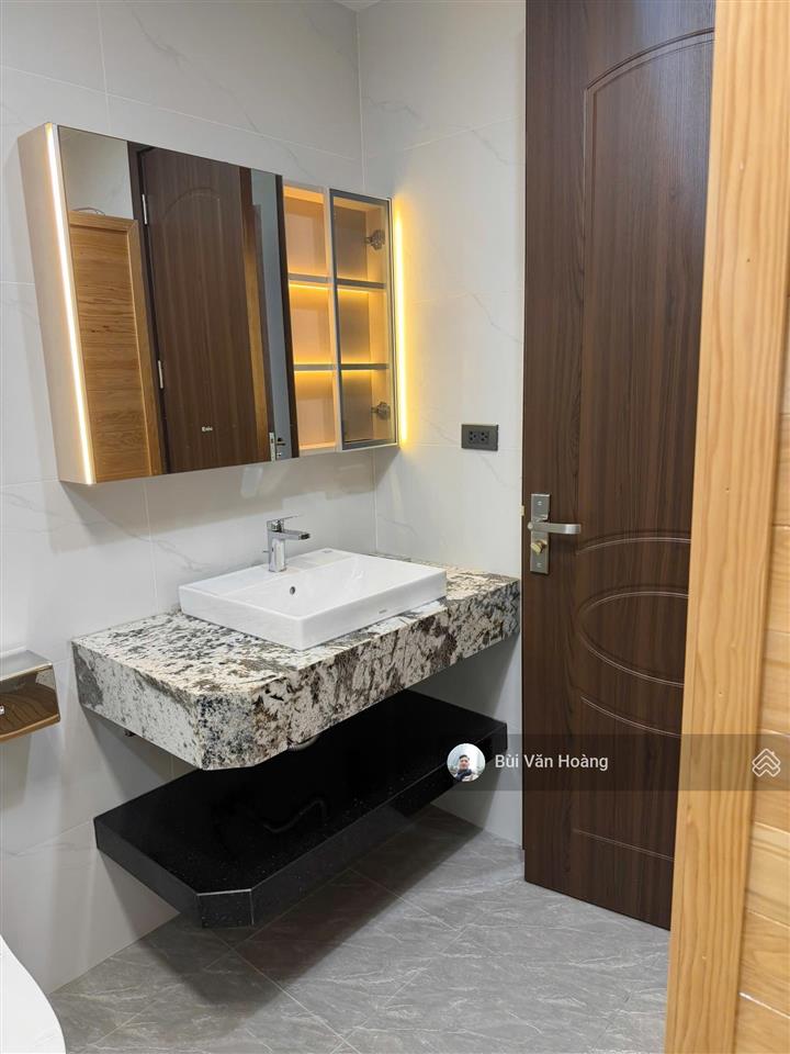 Bán nhà minh khai, cạnh timecity, vừa ở vừa kinh doanh, 8 tầng xây mới full nội thất, giá chỉ 38 tỷ