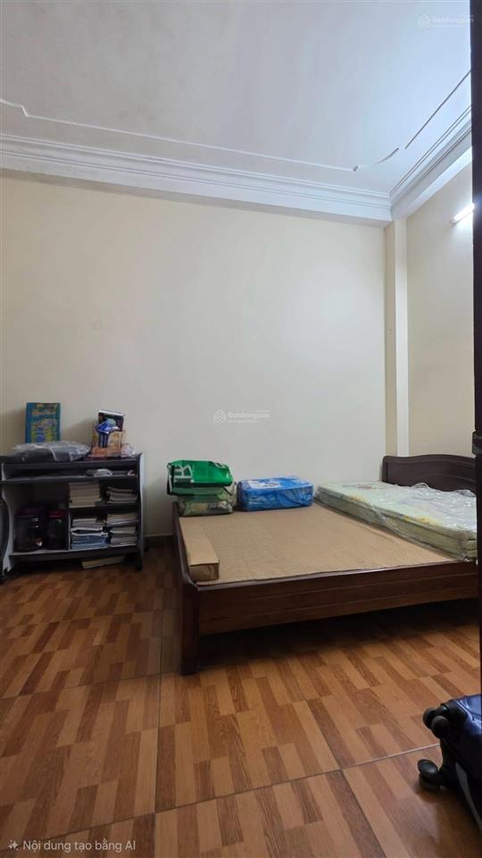 Giá siêu tốt,bán nhà quan hoacầu giấy,ngõ thông kinh doanh,ôtô đỗ cửa,cách phố 30m giá chỉ hơn9tỷ