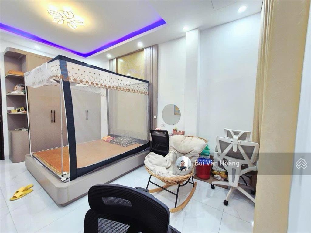 Bán nhà phân lô ô tô vào nhà đường láng36mx5 tầng giá 10,5tỷ
