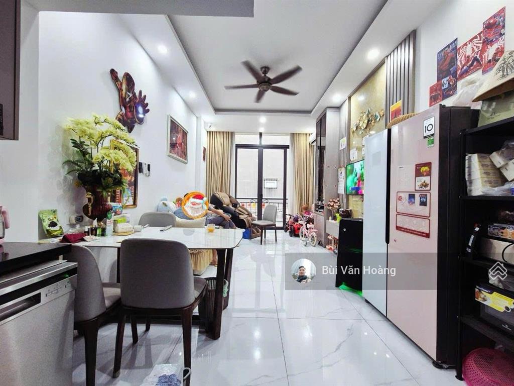 Bán nhà phân lô ô tô vào nhà đường láng36mx5 tầng giá 10,5tỷ
