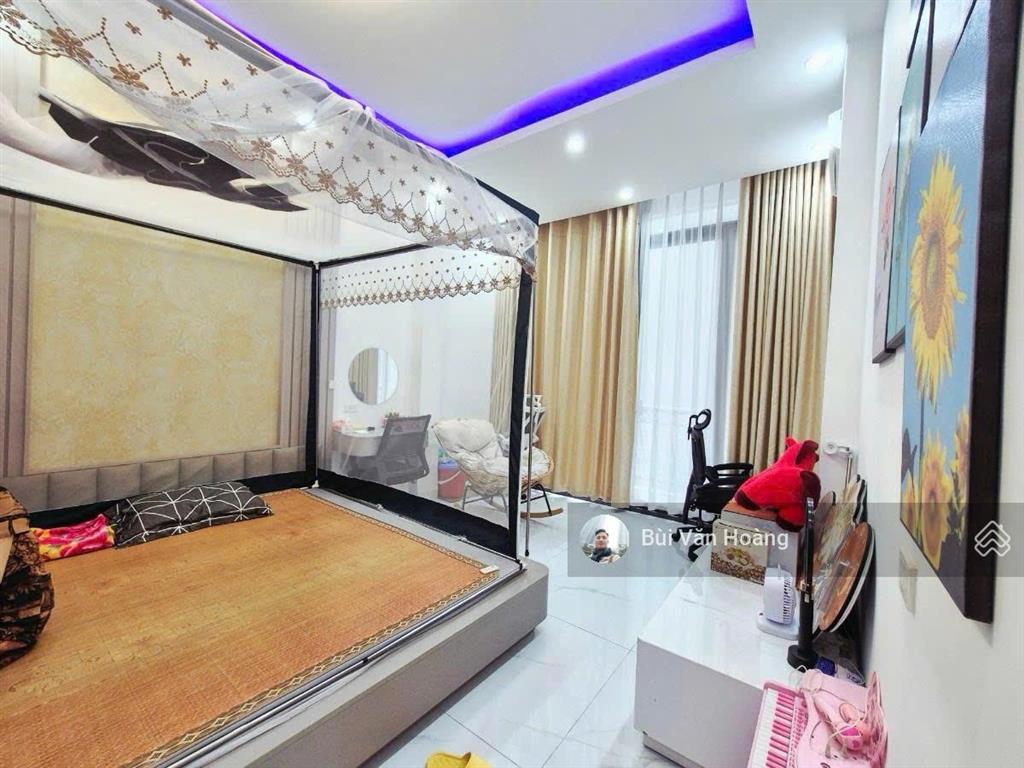 Bán nhà phân lô ô tô vào nhà đường láng36mx5 tầng giá 10,5tỷ