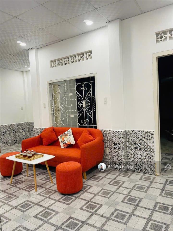 Gấp gấp! chủ cần bán nhà c4 đê la thành, ngọc khánh, ba đình, 40m2, gần phố, giá 5,65 tỷ