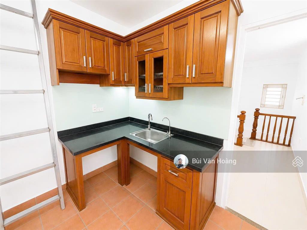 Bán nhà trung phụng đống đa, 15m ra phố. 20m x 5 tầng, 2 mặt ngõ, giá nhỉnh 5 tỷ