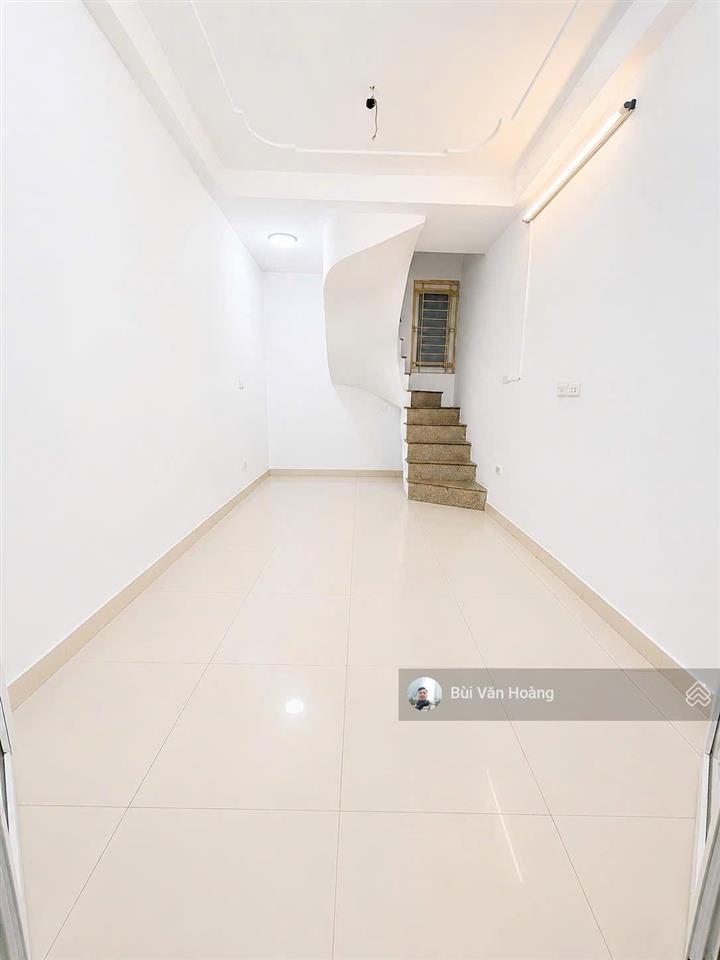 Bán nhà trung phụng đống đa, 15m ra phố. 20m x 5 tầng, 2 mặt ngõ, giá nhỉnh 5 tỷ