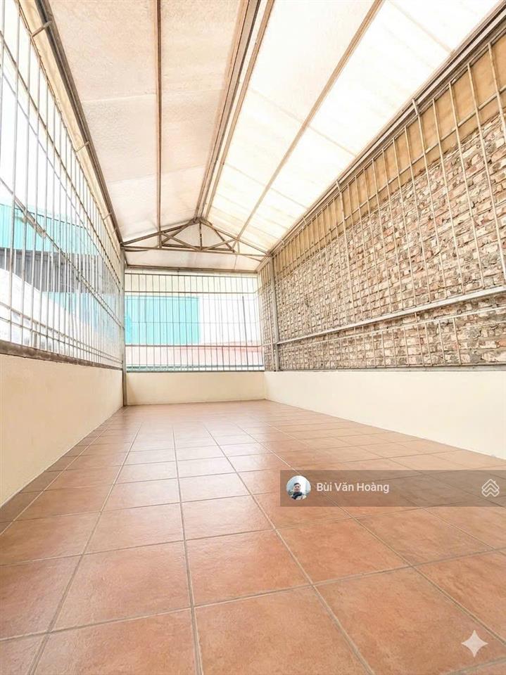Bán nhà trung phụng đống đa, 15m ra phố. 20m x 5 tầng, 2 mặt ngõ, giá nhỉnh 5 tỷ