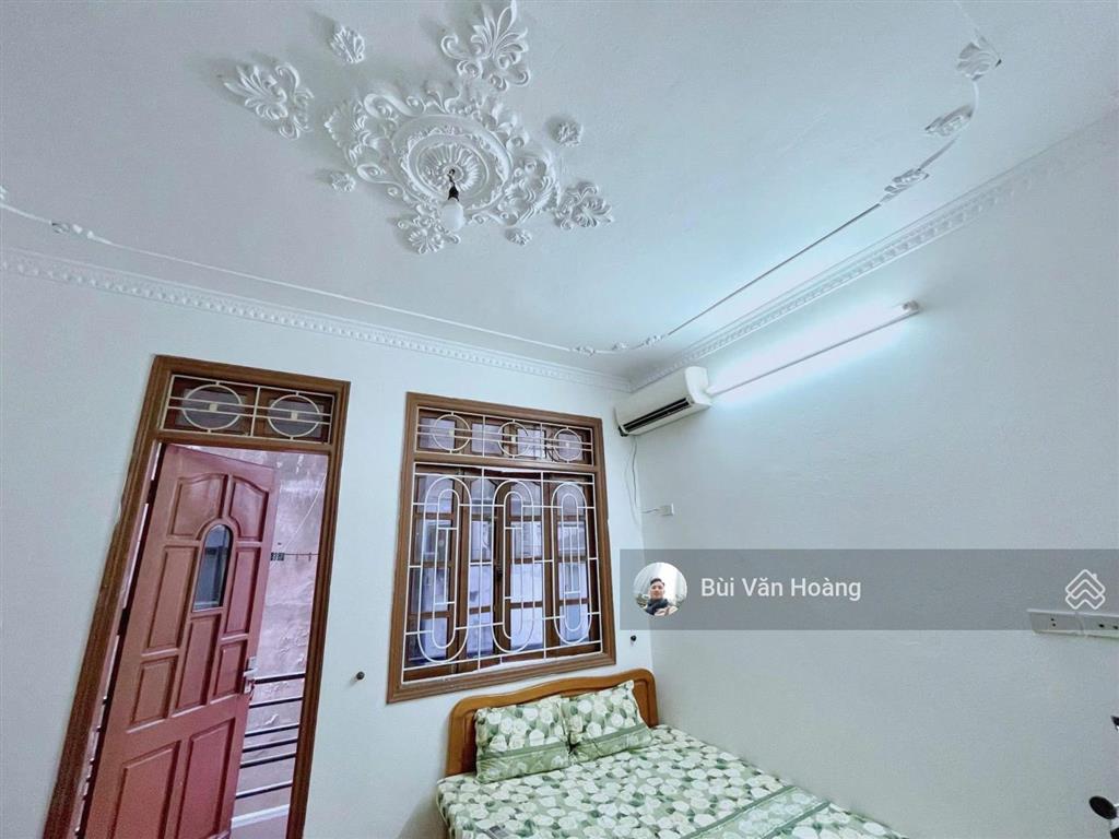 Nhà lô góc 30m2, 5 tầng, 3 ngủ gần hồ linh quang, đống đa, giá 6,5 tỷ