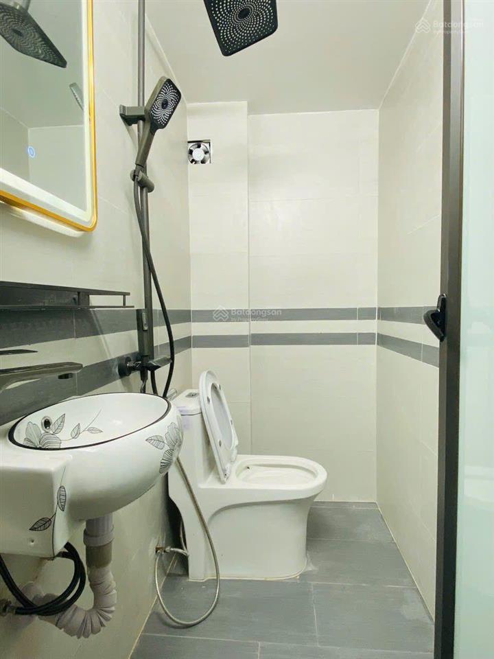Nhà gốc đề minh khai 28m 4 tầng 3pn, ngõ thông, ô tô cách 60m, 5,8 tỷ