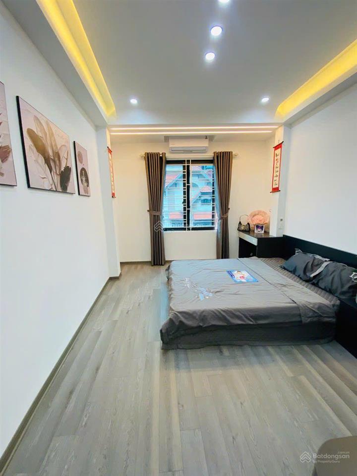 Nhà gốc đề minh khai 28m 4 tầng 3pn, ngõ thông, ô tô cách 60m, 5,8 tỷ