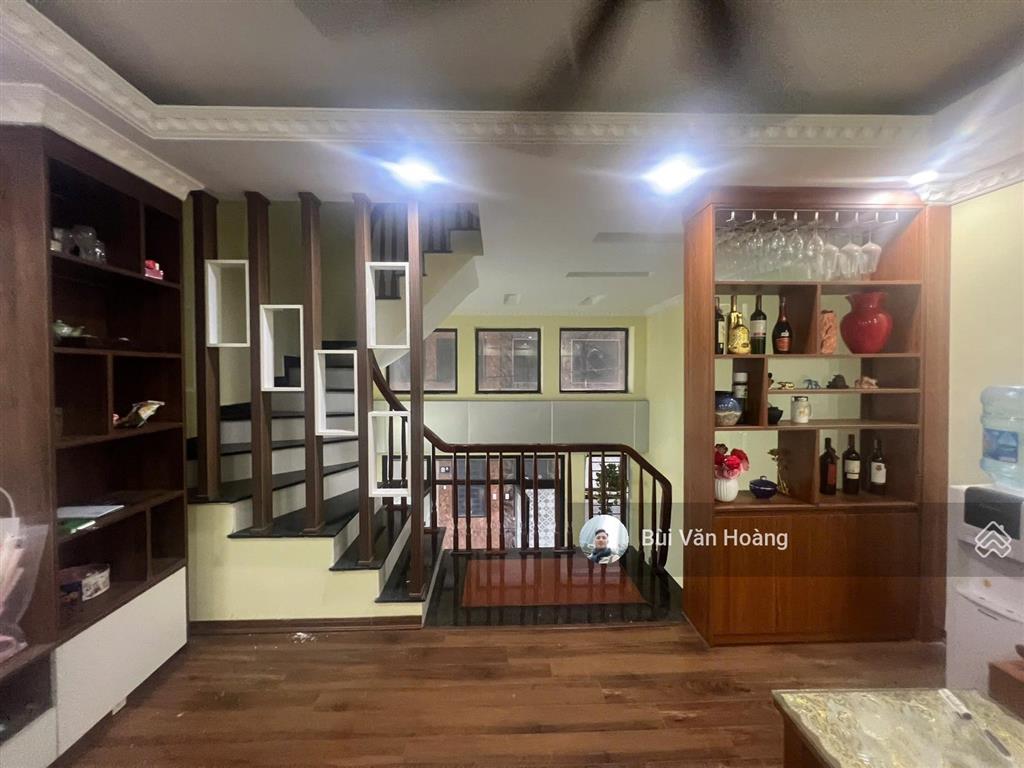 Chính chủ bán nhà phố cương ngô, nguyễn bặc  thanh trì, ôtô cách 20m, 5 tầng full nội thất giá 8tỷ