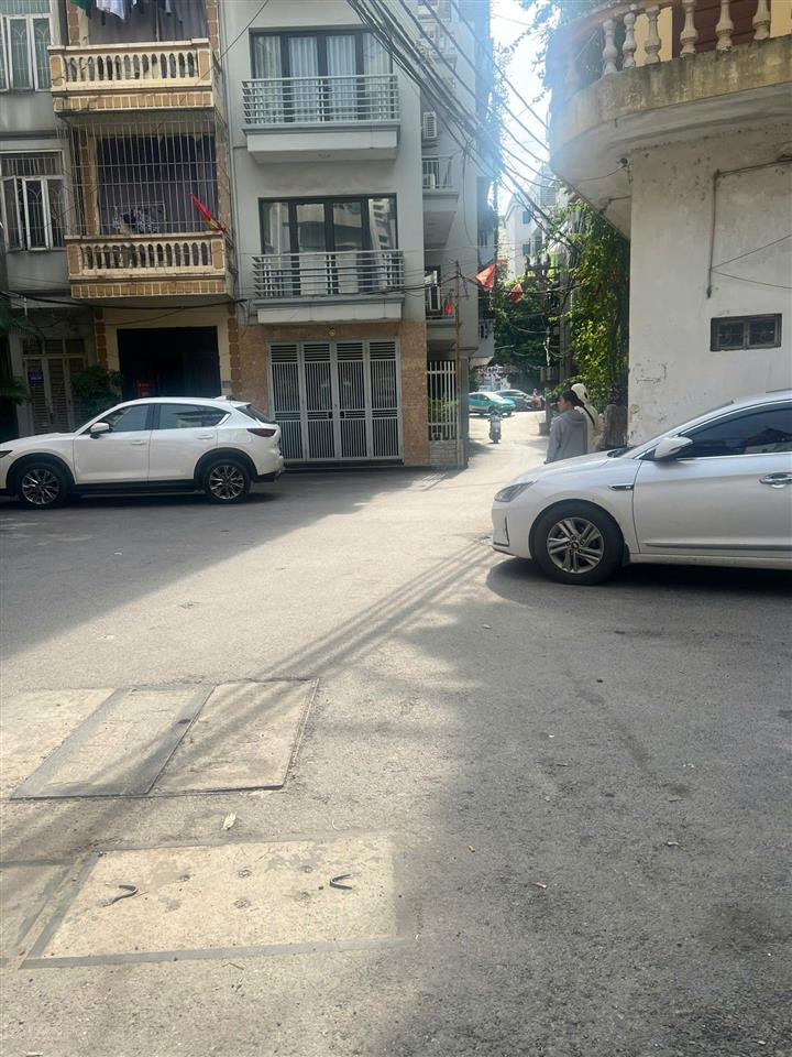 Giá tốt! bán nhà 4 tầng, 46m lạc long quân, tây hồ, ô tô cách 5m, cách phố 30m, giá nhỉnh 11 tỷ.