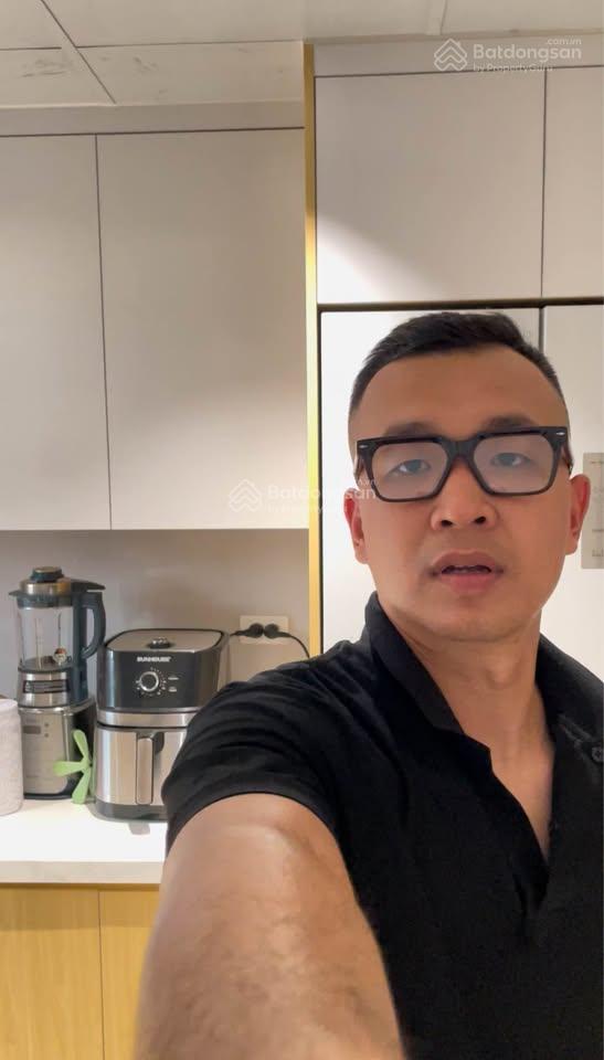 Bán căn hộ đầy đủ nội thất 2 ngủ 1 vệ sinh tầng cao view thoáng thành phố
