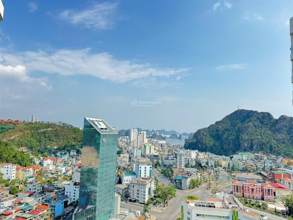 Cần bán studio full nội thất tầng cao view thoáng sapphire hạ long