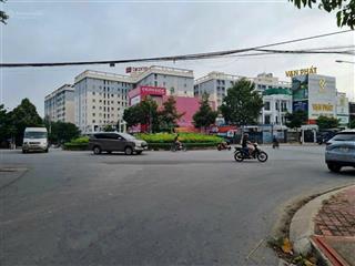 Bán nhà c4 đường số8  con đường kdbb tơ lụa trung tâm thủ dầu một chủ ngợp hạ giá sâu chỉ còn 5tỷ6