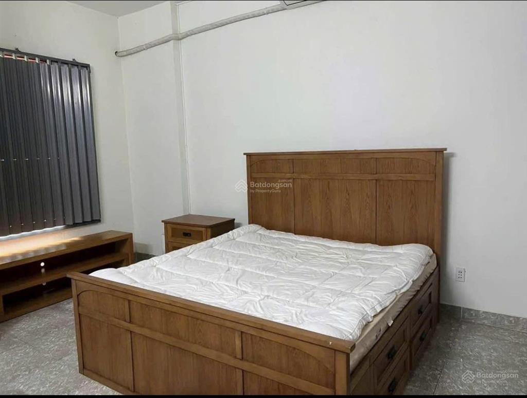 Cho thuê nhà 1 trệt 2 lầu gần vòng xoay hiệp thành 3 nhà rộng rãi thoáng mát phù hợp mở vp công ty