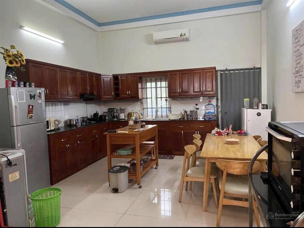 Cho thuê nhà 1 trệt 2 lầu gần vòng xoay hiệp thành 3 nhà rộng rãi thoáng mát phù hợp mở vp công ty