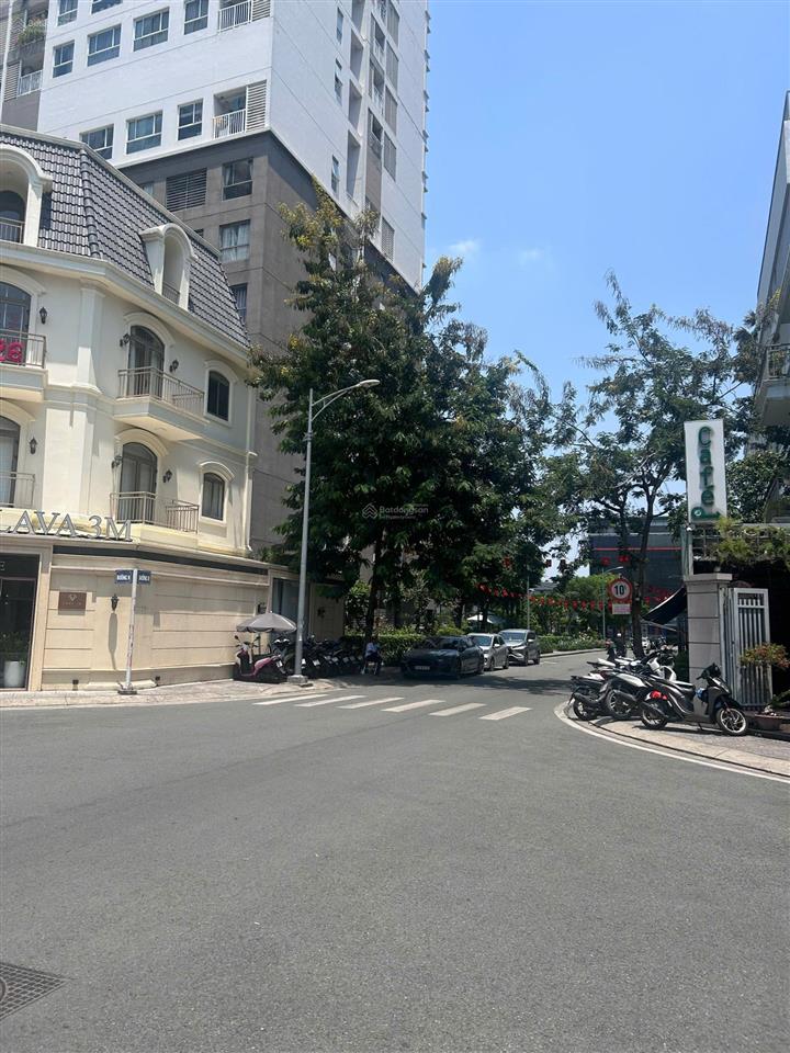 Cho thuê căn góc 2 mặt tiền nhà phố thương mại golden mansion, 1 trệt 3 lầu 380m2 giá 90tr/tháng