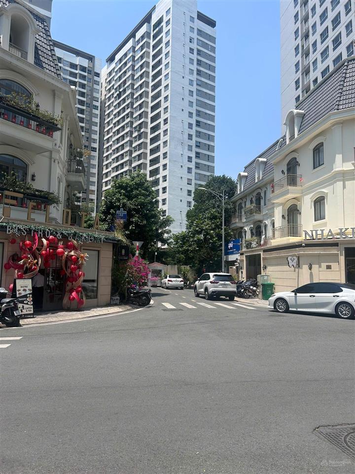 Cho thuê căn góc 2 mặt tiền nhà phố thương mại golden mansion, 1 trệt 3 lầu 380m2 giá 90tr/tháng