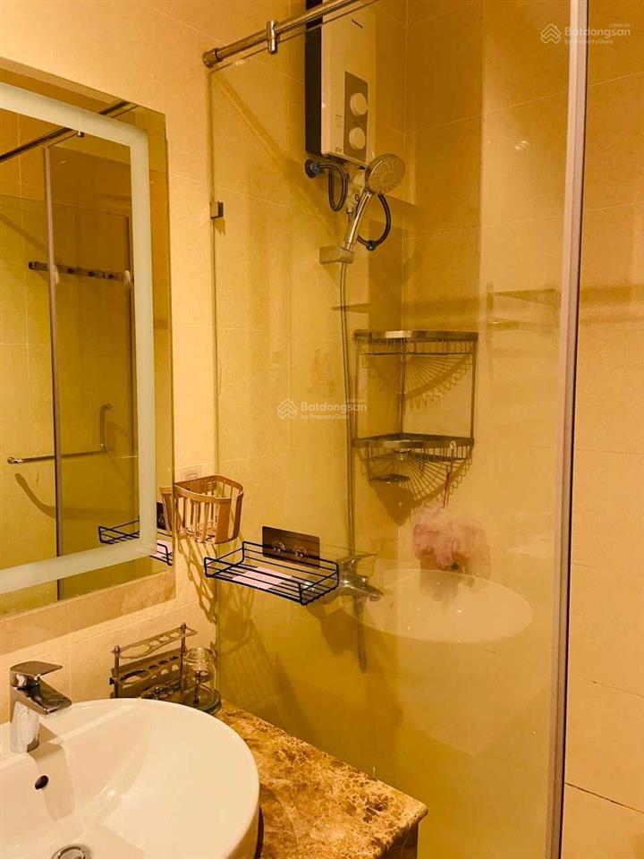 Siêu rẻ sky center nt cơ bản  phổ quang  sân bay, 36m2 giá siêu rẻ 9tr/tháng  vào liền