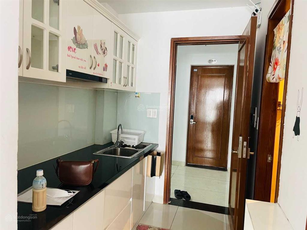 Siêu rẻ sky center nt cơ bản  phổ quang  sân bay, 36m2 giá siêu rẻ 9tr/tháng  vào liền