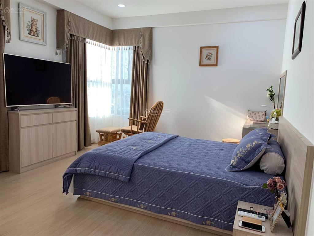 Ngộp cần ra nhanh căn 2pn full nt đẹp 51m2 chỉ 4 tỷ 500, golden mansion  119 phổ quang