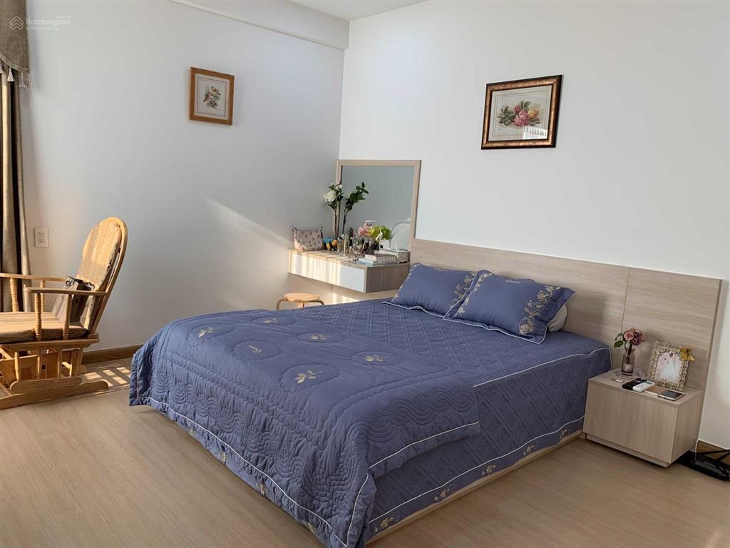 Ngộp cần ra nhanh căn 2pn full nt đẹp 51m2 chỉ 4 tỷ 500, golden mansion  119 phổ quang