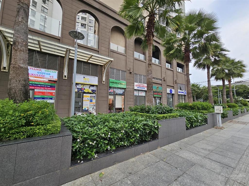 Bán gấp shophouse 52m2 giá rẻ 4,5 tỷ nhận nhà, garden gate  hoàng minh giám, ngay công viên gđ